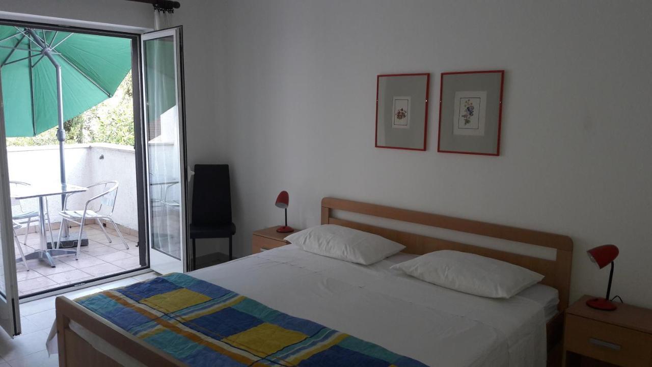Apartment Elinor 2 โรวีน ภายนอก รูปภาพ