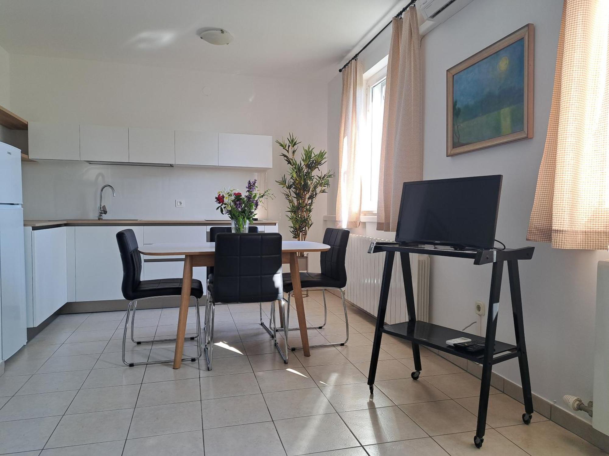 Apartment Elinor 2 โรวีน ภายนอก รูปภาพ